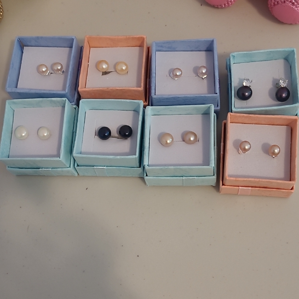 Elegant Pearl Stud Earrings Set